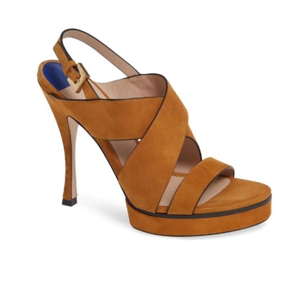 Stuart Weitzman Tan Heels